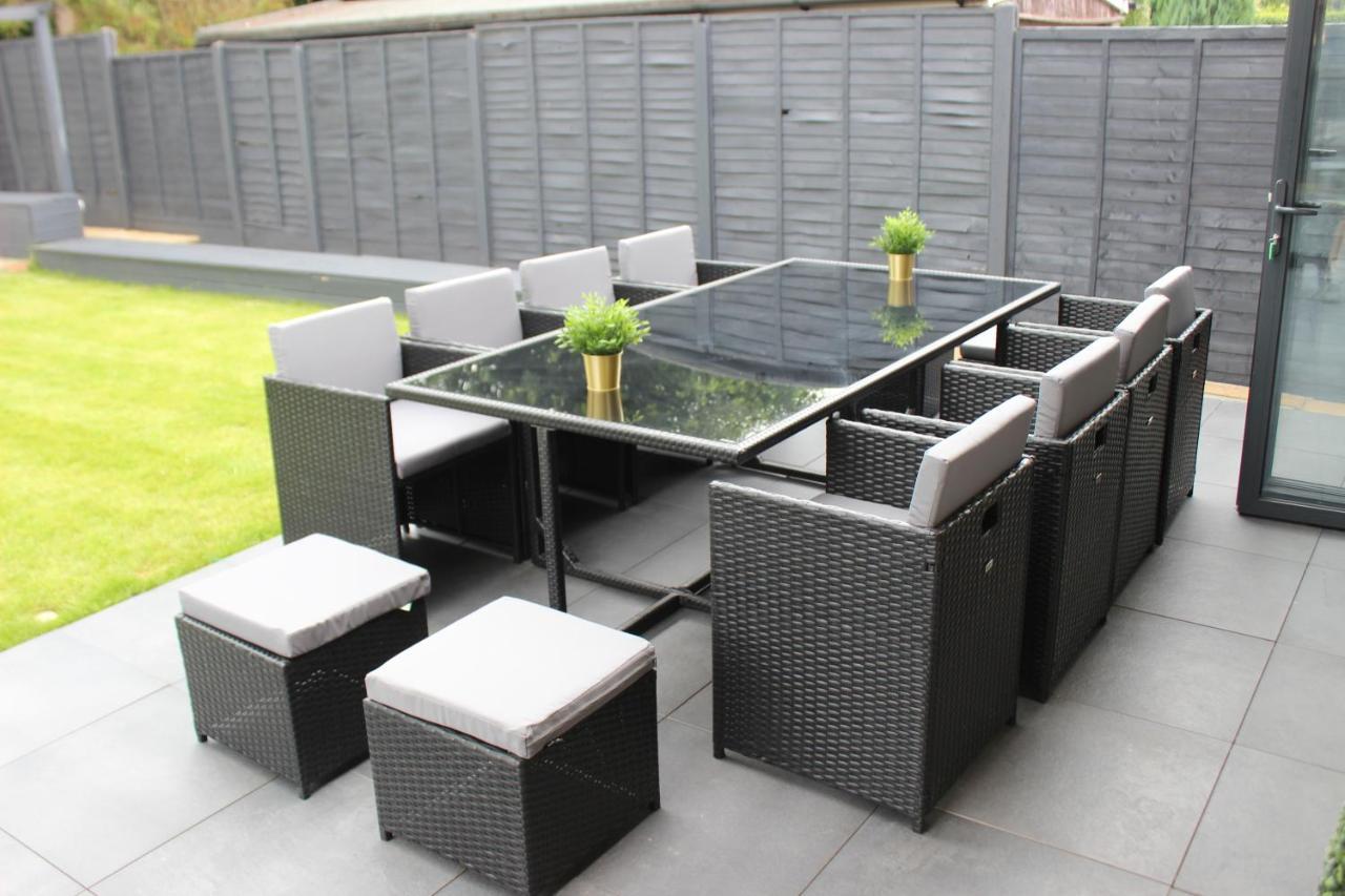 Modern Spacious House - Sleeps 16, Free Parking, Sun Terrace Нанитон Екстериор снимка