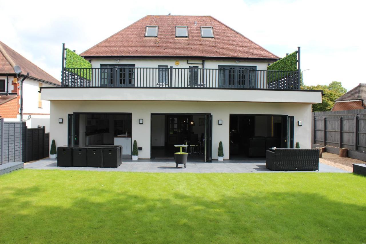 Modern Spacious House - Sleeps 16, Free Parking, Sun Terrace Нанитон Екстериор снимка